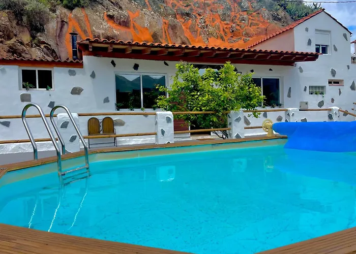 Casa Cueva Rosadas & Piscina Nyaraló Teror